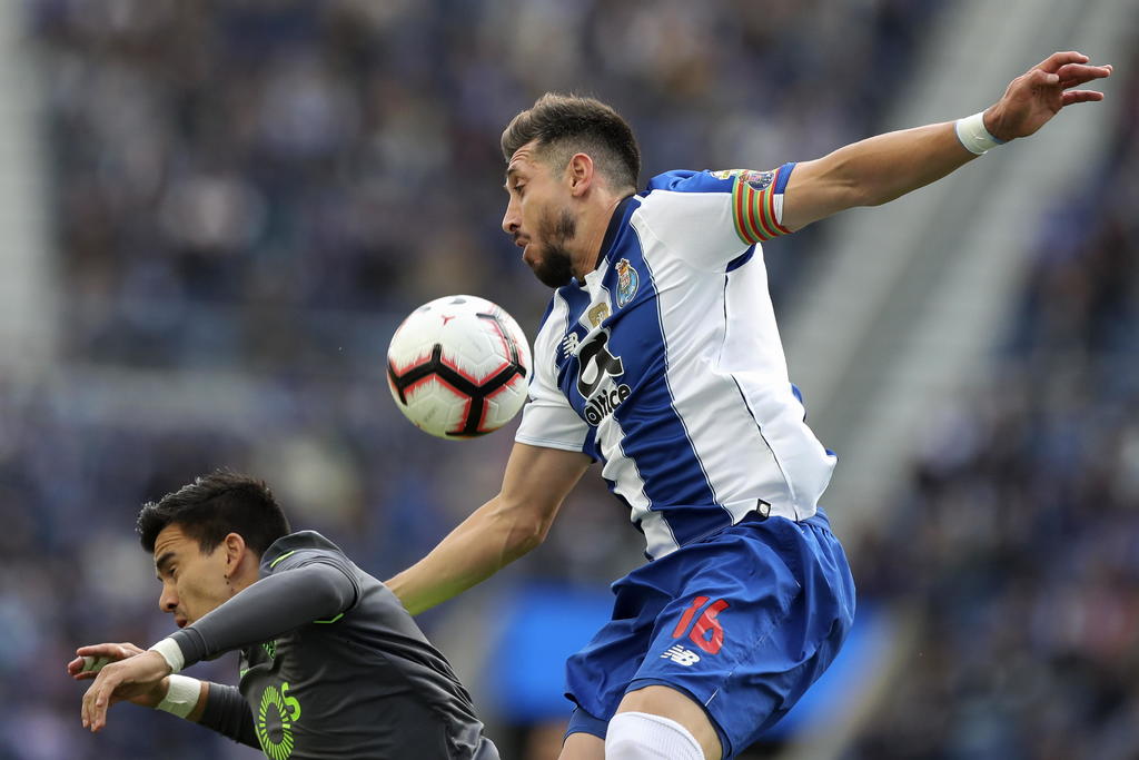 Héctor Herrera se despide del Porto con golazo