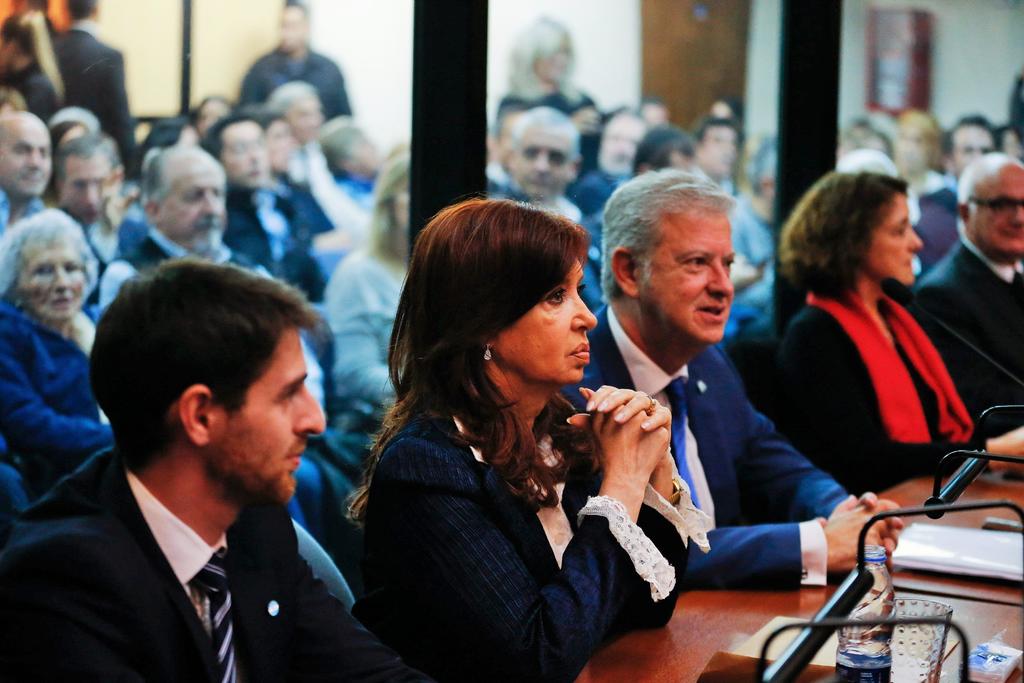 Inicia primer juicio por corrupción contra expresidenta Cristina Fernández
