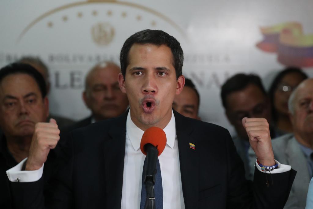 Guaidó llama a militares a actuar para detener la crisis