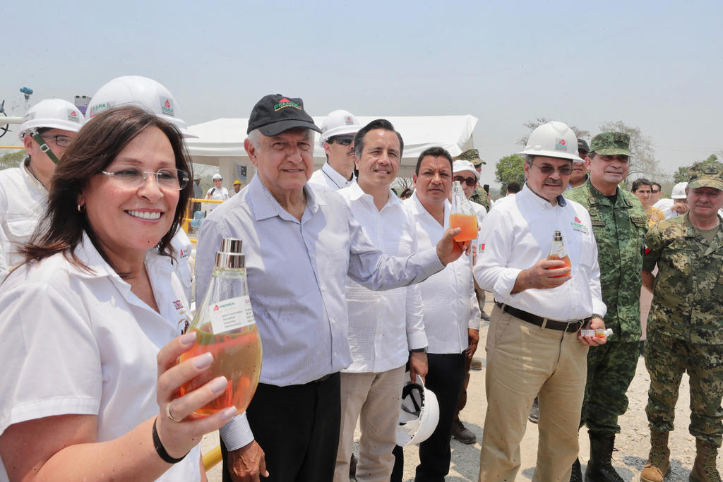 Gobierno apoyará a Pemex hasta 2021, dice AMLO