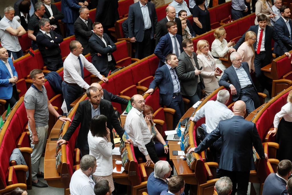 Presentan recurso ante el Supremo contra disolución del Parlamento de Ucrania