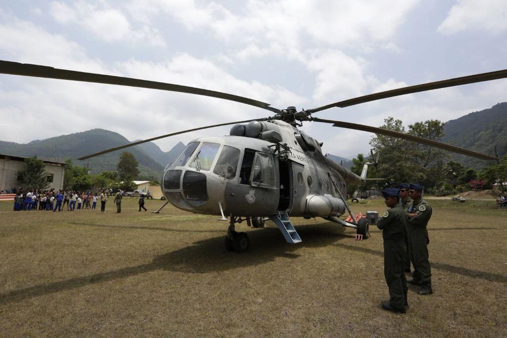 Confirman 6 muertos en desplome de helicóptero de Semar