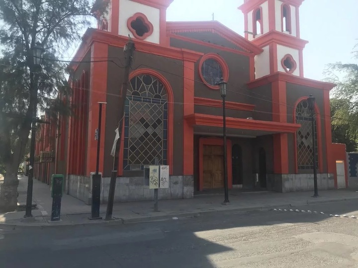 Roban templo en Gómez