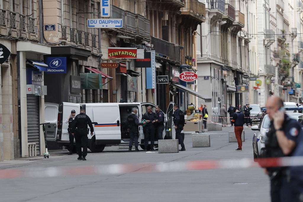Policía francesa detiene a dos sospechosos del ataque en Lyon