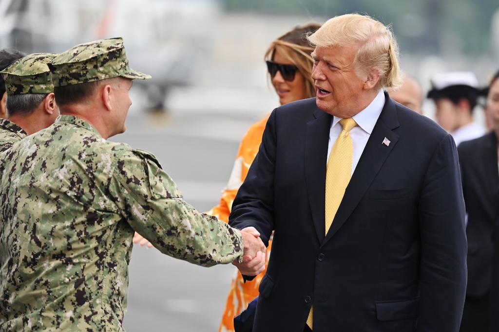 Trump se compromete a no dejar que EUA pierda el liderazgo militar