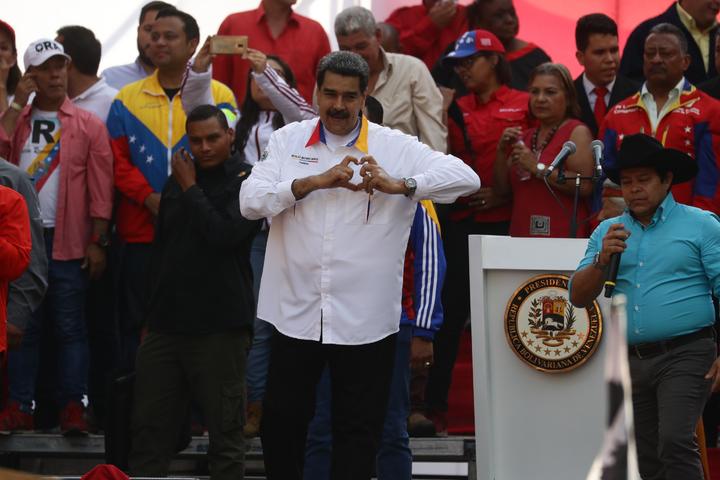 'Se debe priorizar salida de Maduro'