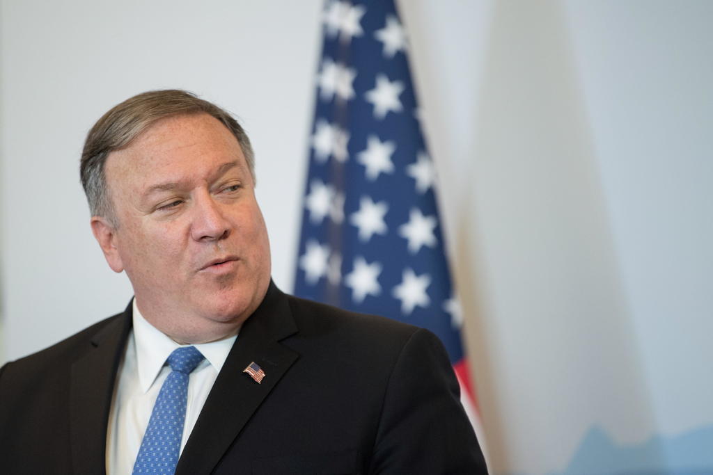 Manteniendo sanciones, Pompeo ofrece diálogo a Irán