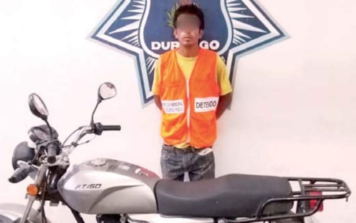 Cae una 'fichita' más; se robó una moto