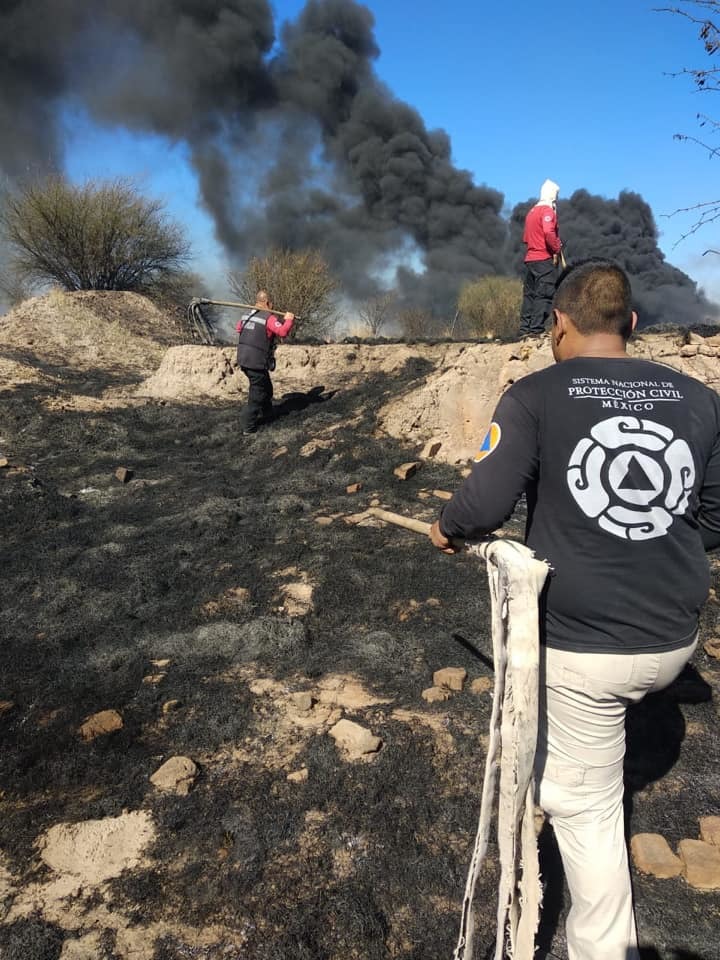 Atienden incendios en pastizales de Vicente Guerrero