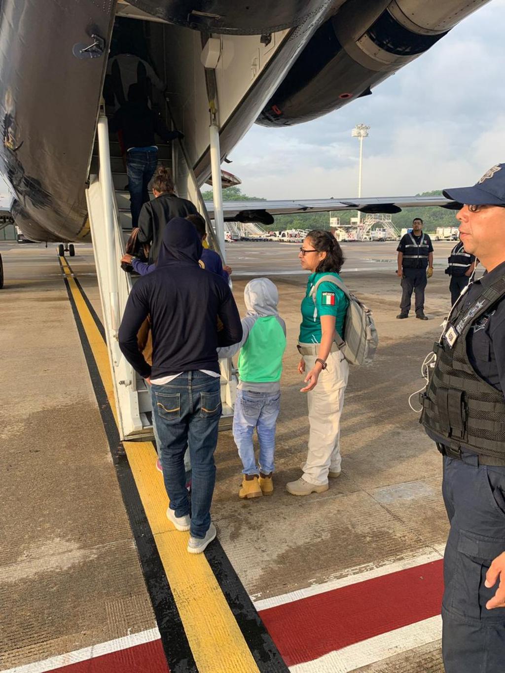 Deportan 108 migrantes a Honduras