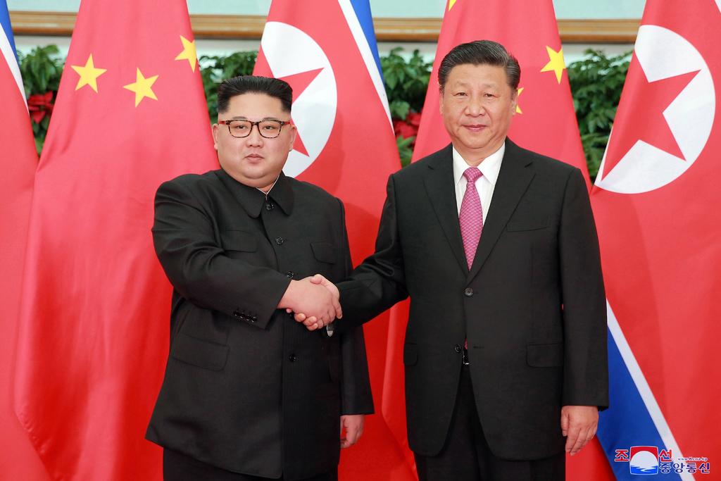 Xi Jinping se reúne con Kim Jong-un; promete apoyo a Pyongyang