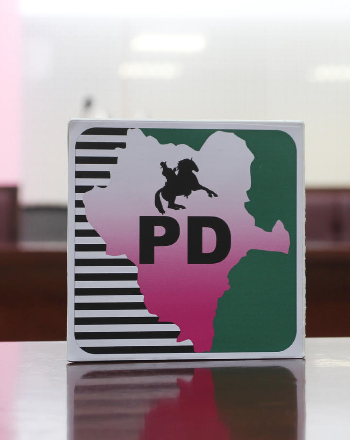 En la cuerda floja, el PD y PRD