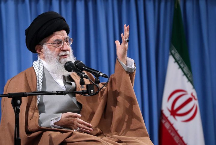Sanciona Trump a líder supremo iraní
