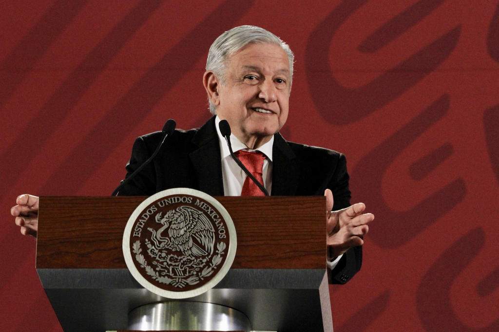 Invita López Obrador a 'bailongo' el 1 de julio en el Zócalo