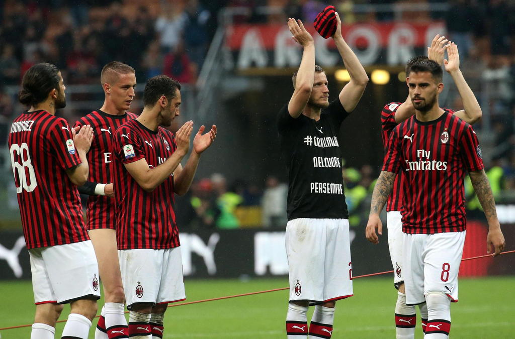 Milan se retira de Liga Europea