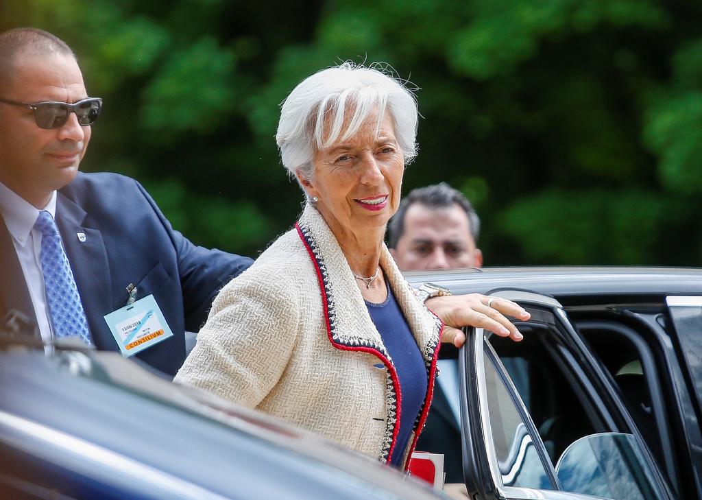 Renuncia Lagarde 'temporalmente' al FMI