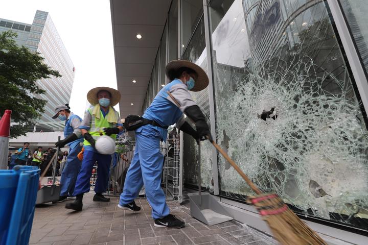 Se recupera Hong Kong de protestas