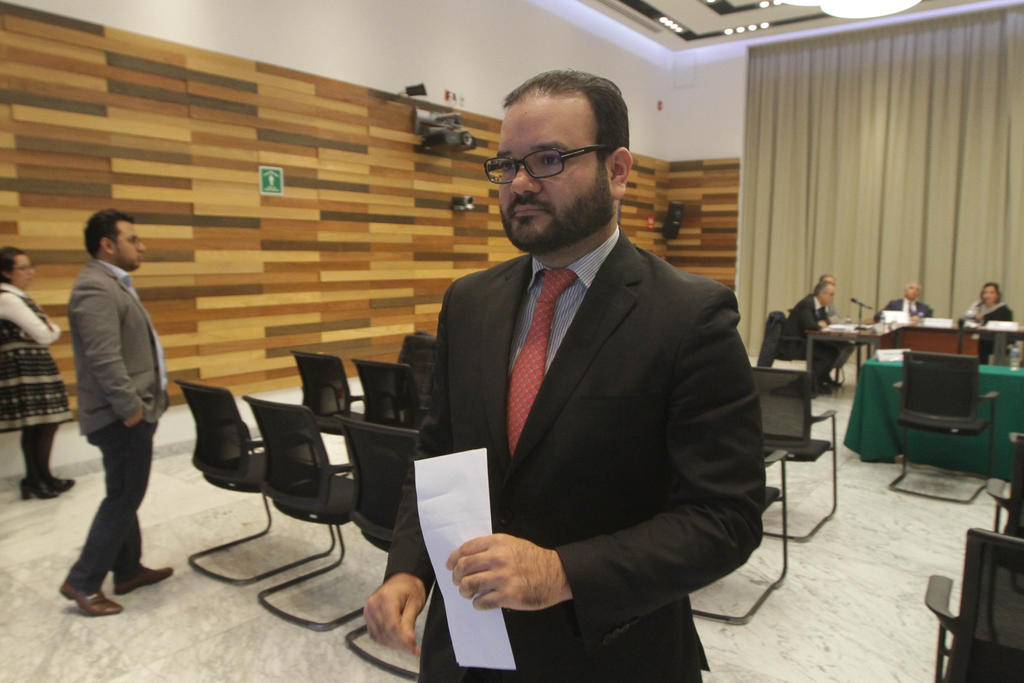 Ofrece Enrique Carpizo asesoría legal a federales