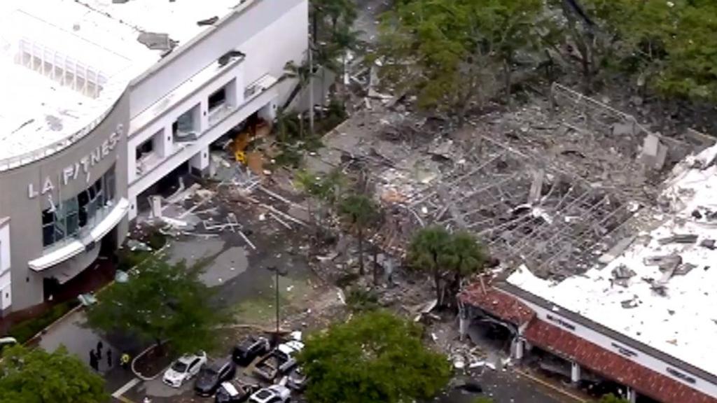 Reportan varios heridos tras explosión en centro comercial de Florida
