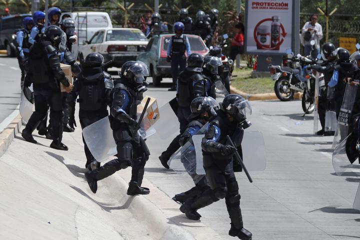 Preocupa a AI represión en Honduras