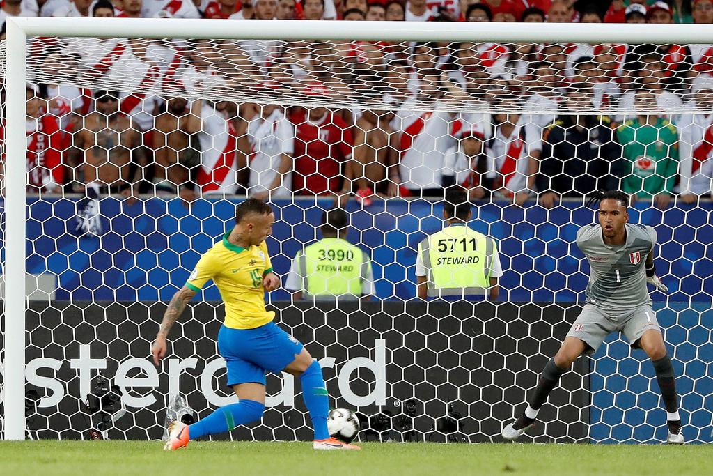 Anota un gol Brasil y adelanta a Perú en final de Copa América