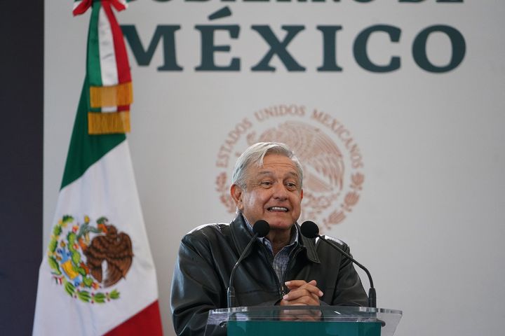 En Michoacán, López Obrador afirma que no  le preocupan ni la economía ni la corrupción
