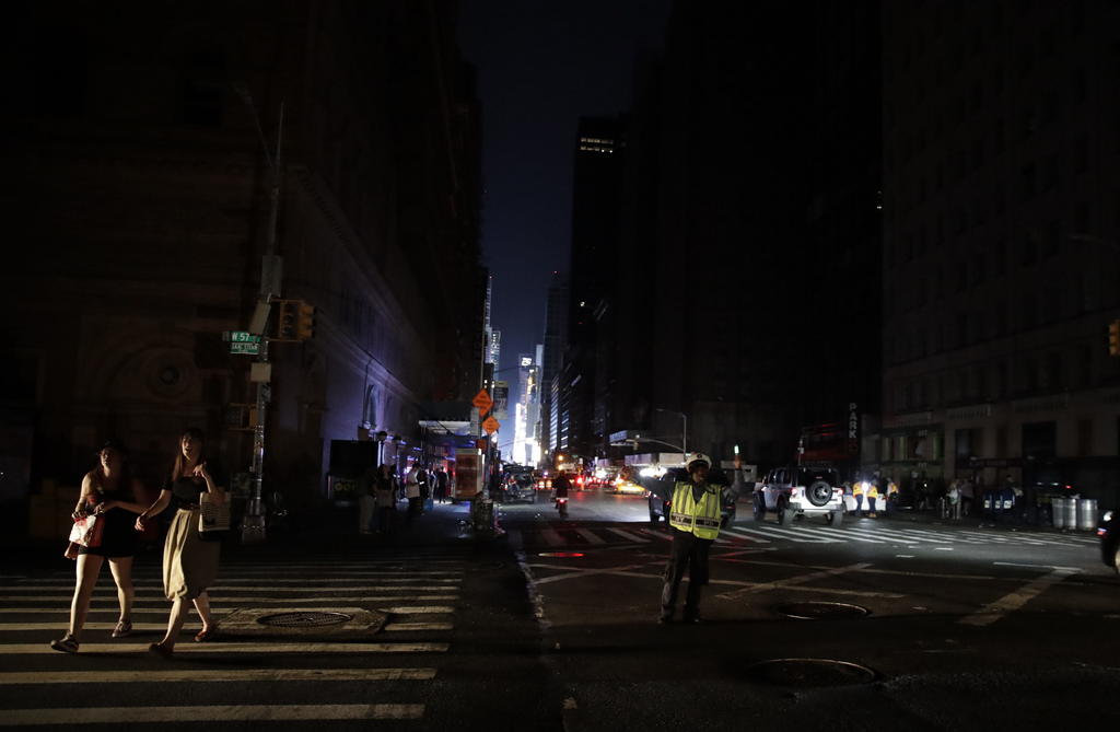 Descartan 'ataque' como causa de apagón en Nueva York