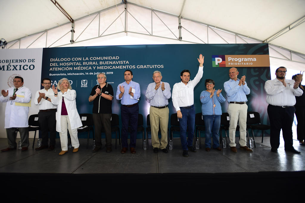 En Michoacán, Obrador promete 'atacar' causas de inseguridad