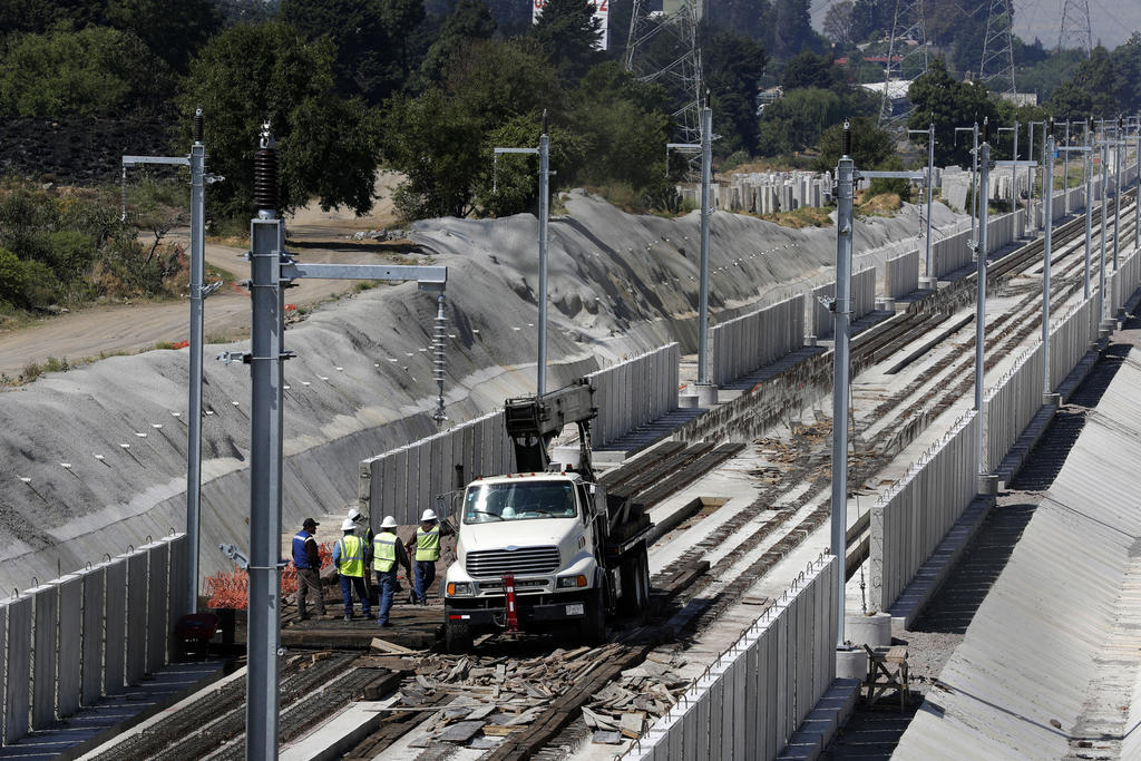 Operará tren México-Toluca hasta 2022, según SCT