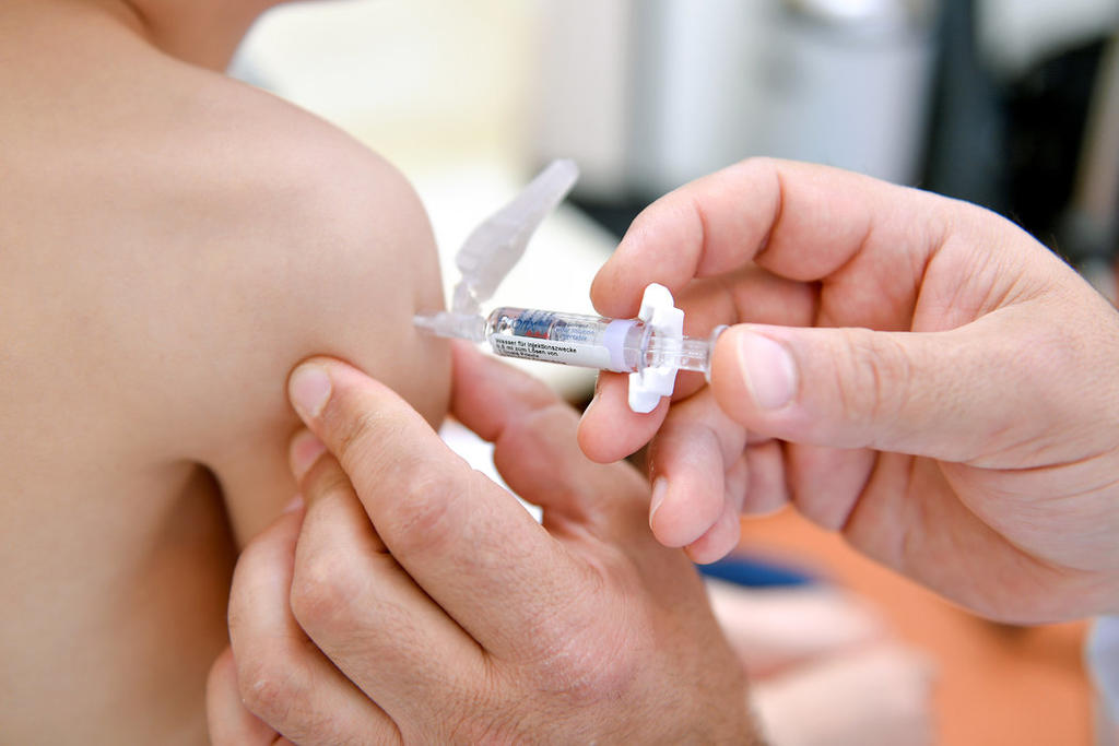 Multará Alemania a padres que no vacunen contra el sarampión a sus hijos