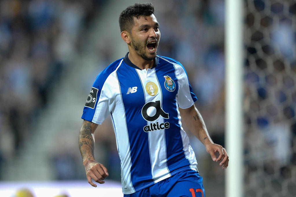 'Tecatito' Corona será uno de los nuevos capitanes de FC Porto