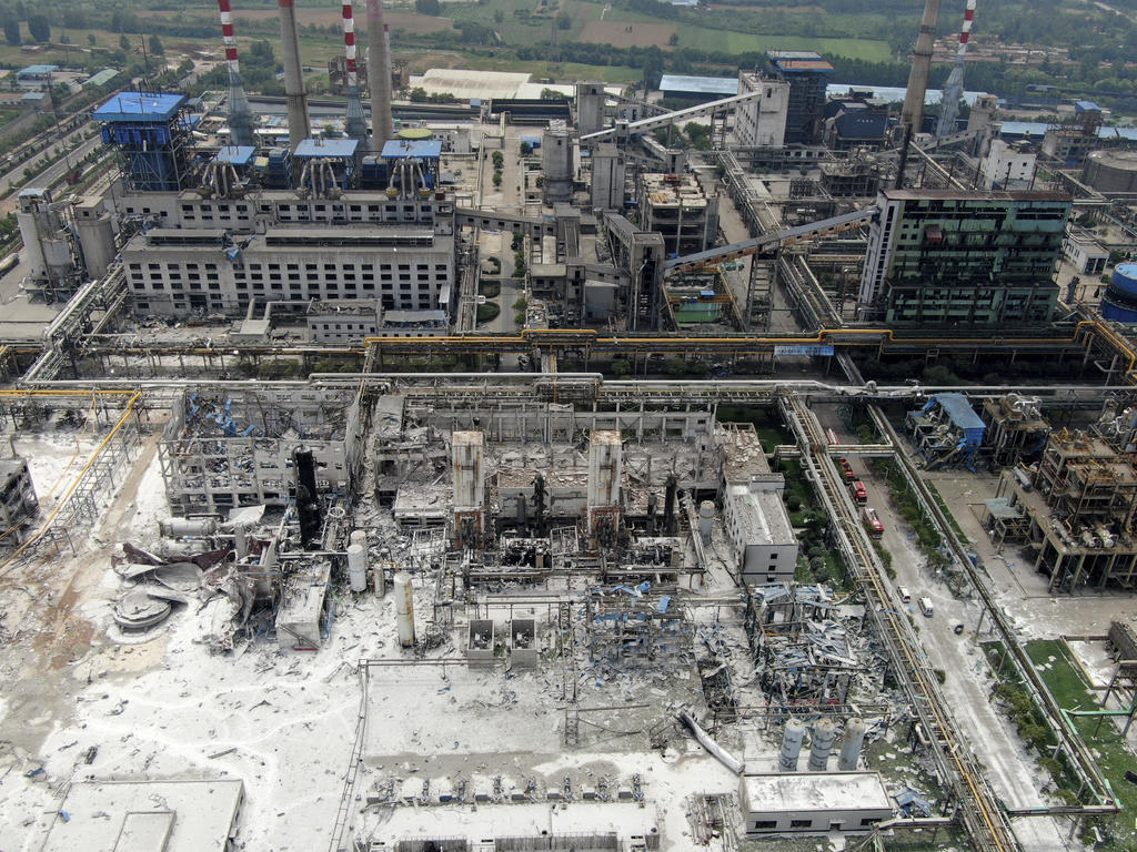 Al menos 12 muertos deja explosión de planta de gas en China