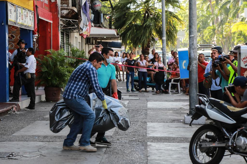 Vincula fiscal a víctimas de ataque en Acapulco con grupo criminal