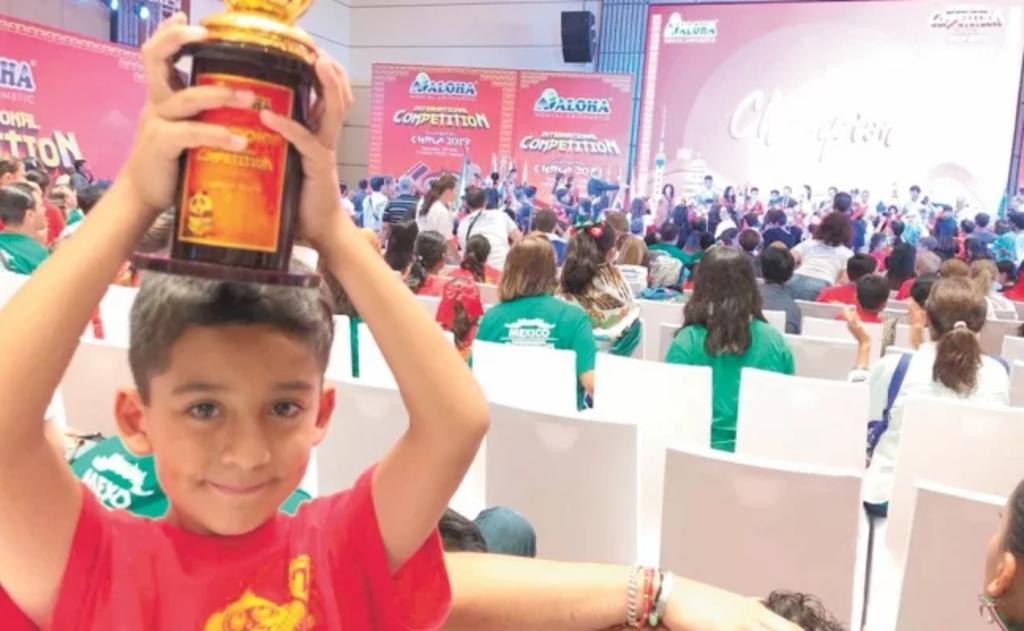 Niño mexicano es campeón internacional en concurso de cálculo mental