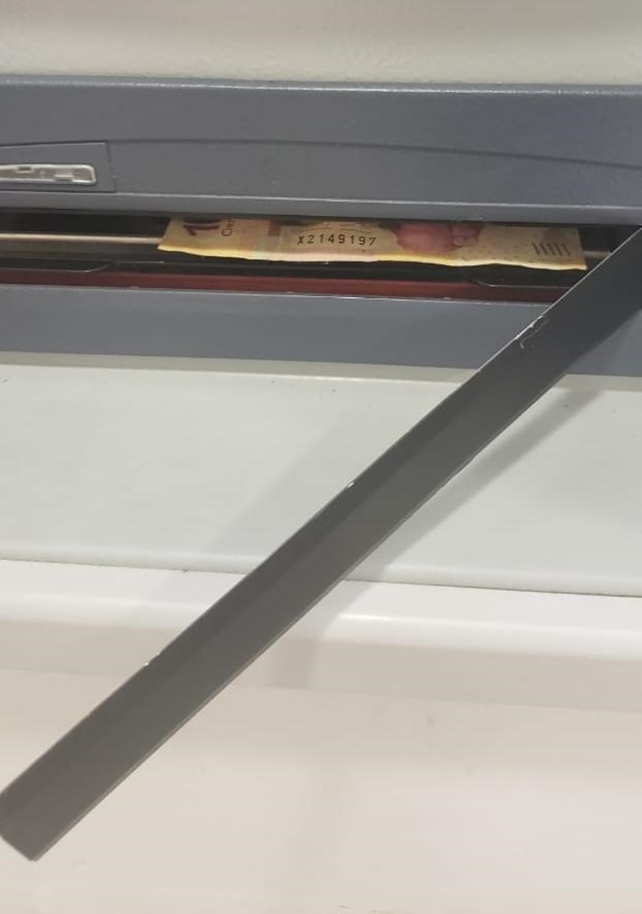 Detectan regletas en cajeros bancarios