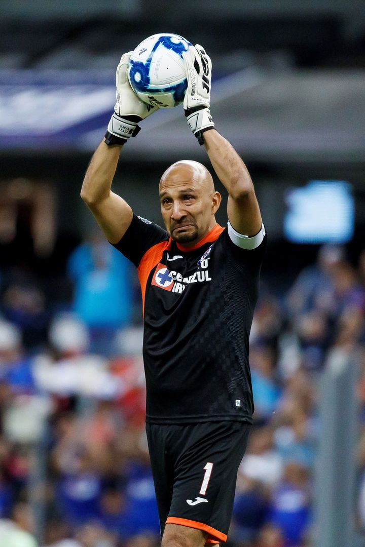 'Conejo' llora en su adiós