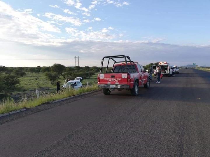 Se accidentan en carretera