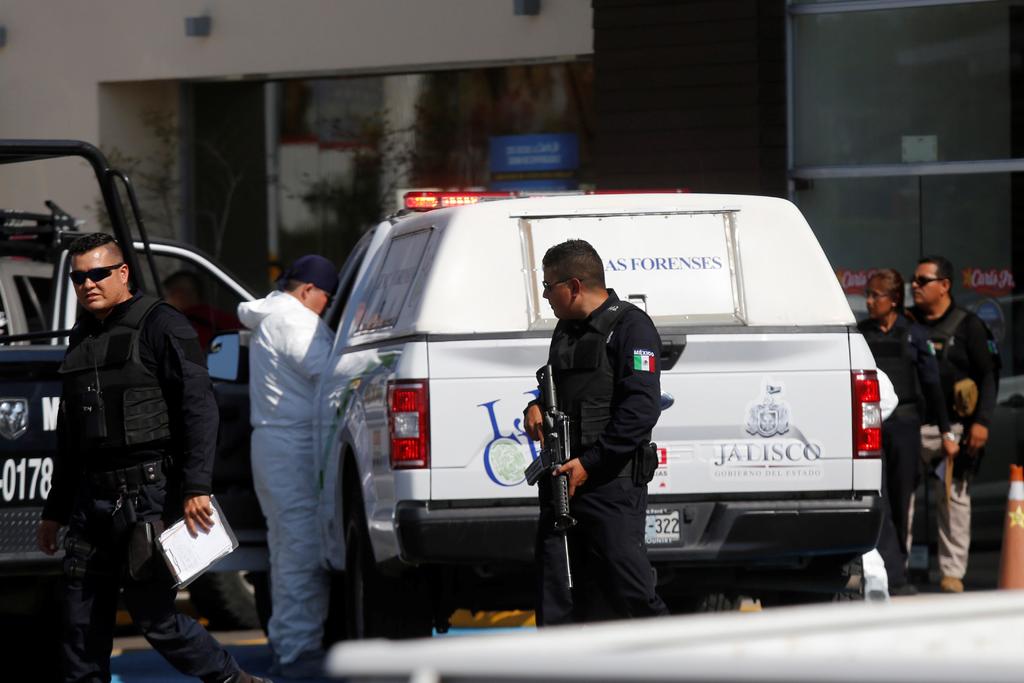 Investigan ataque en centro comercial de Jalisco