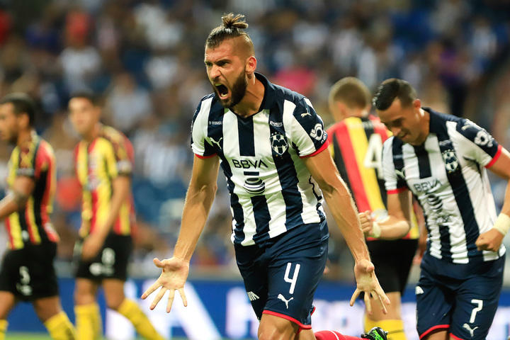 Rayados inicia con pie derecho