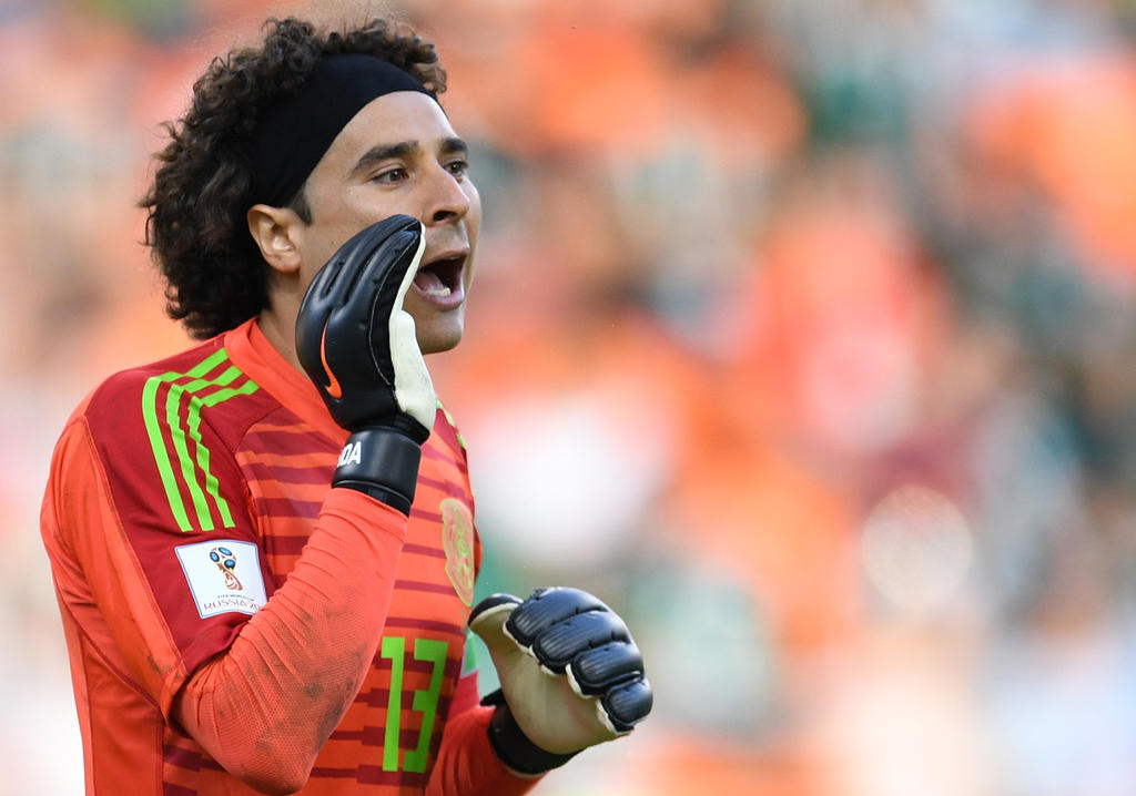 América hace oficial el regreso de Ochoa