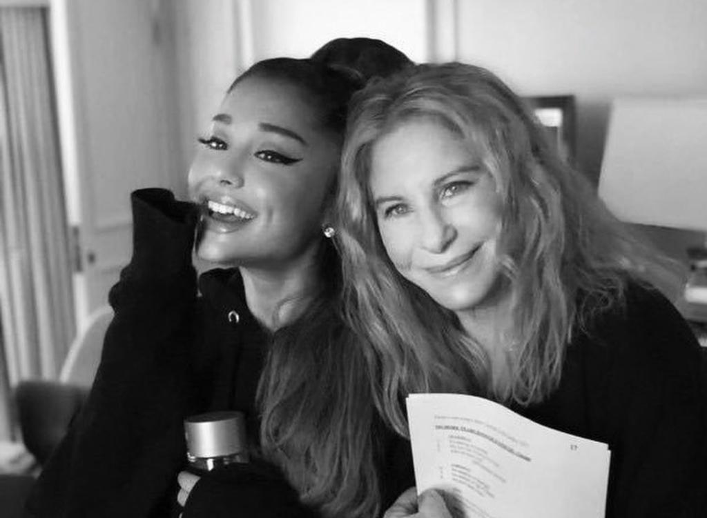 Ariana Grande y Barbra Streisand unen sus voces en concierto