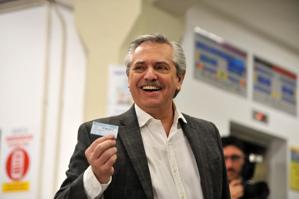 Fernández arrasa en primarias en Argentina, con el 80.35 % del escrutinio