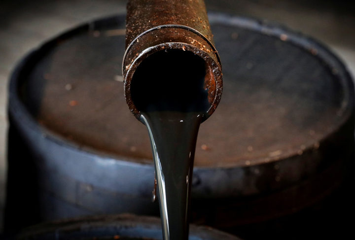 Petróleo supera los 50 dólares por barril