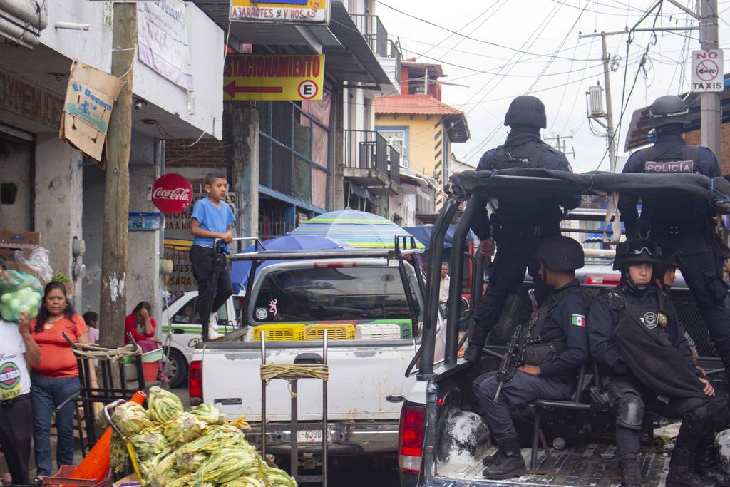 Entregan a familiares 15 cuerpos de las 19 personas asesinadas en Uruapan