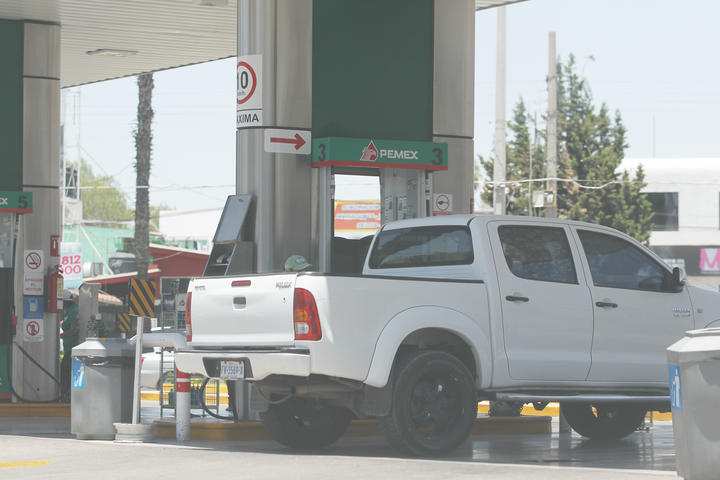 Gasolineras dejan de surtirle combustible al Ayuntamiento