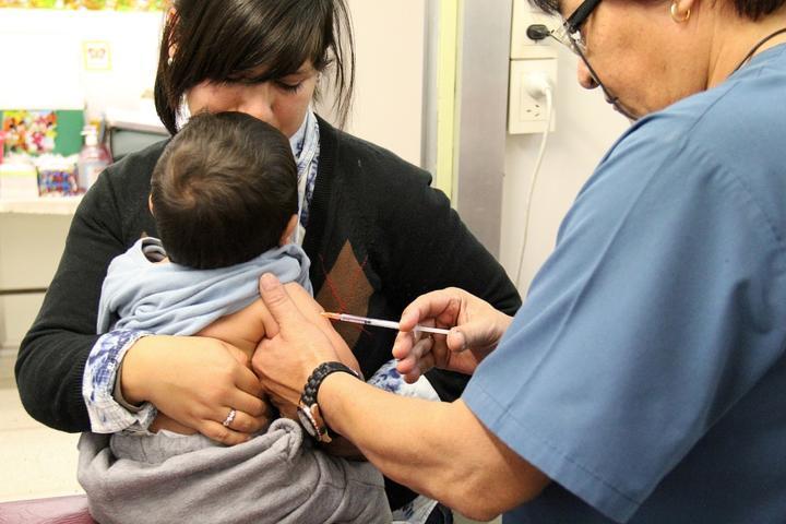 Guarderías del IMSS, sin riesgo por falta de vacunas