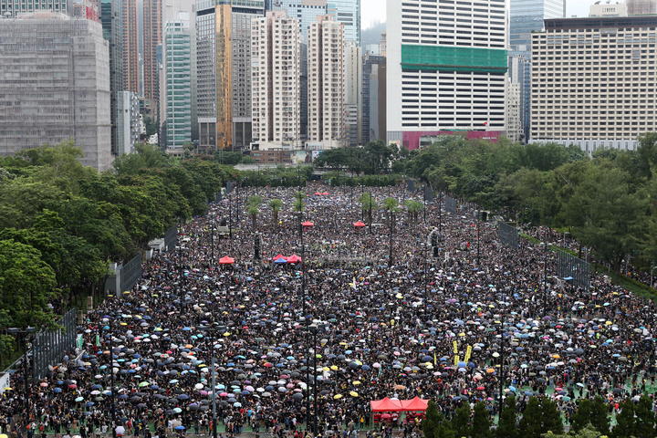Buscaron deslegitimar protesta en Hong Kong