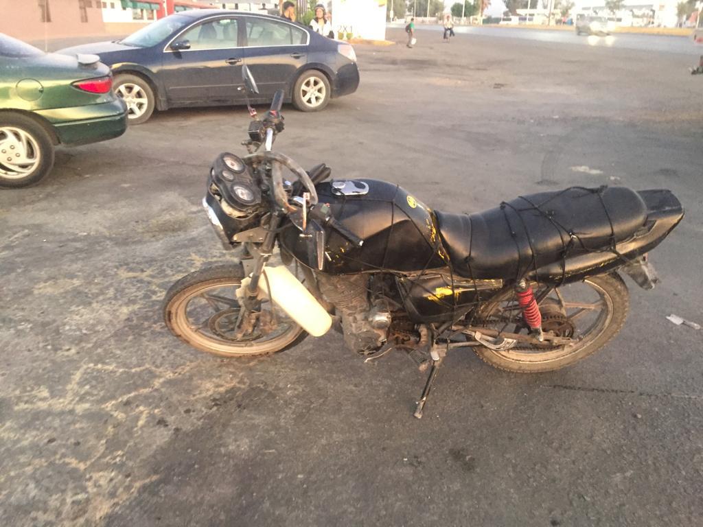 Accidente de moto en Gómez Palacio deja una pareja lesionada