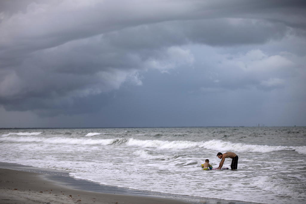 Dorian es uno de los huracanes más fuertes en décadas: Trump