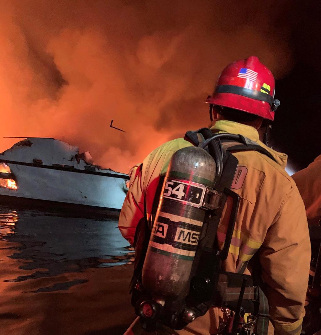 Se ignora el motivo del incendio del barco que se hundió en California